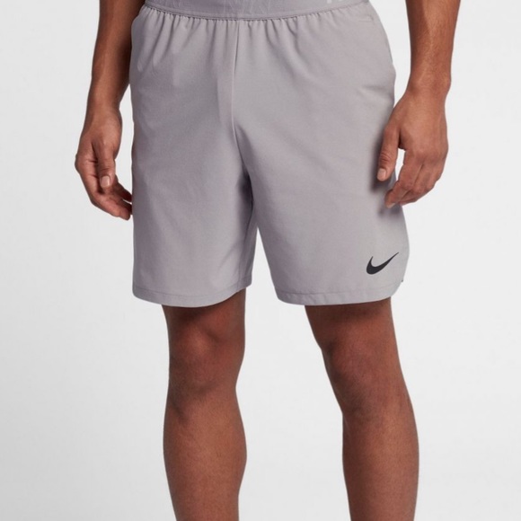 Light Gray Men’s Nike Dri-Fit shorts, Size XL Light Gray Men’s Nike Dri-Fit shorts, Size XL